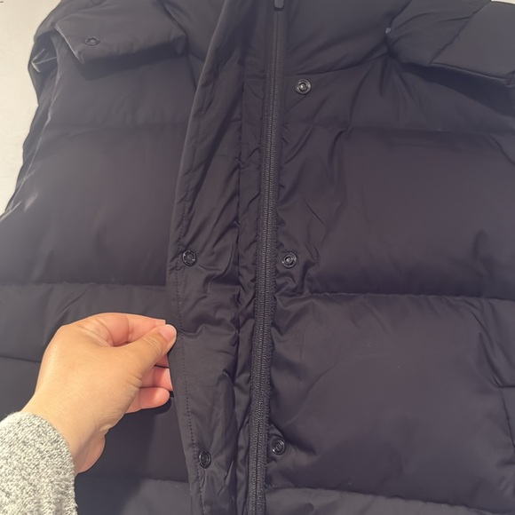 Lululemon Black Wunder Puff Cropped Vest Sz 12 - Picture 2 of 14